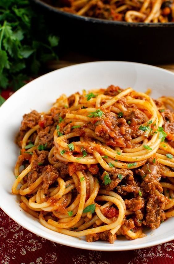 SPAGHETTI BOLOGNESSE